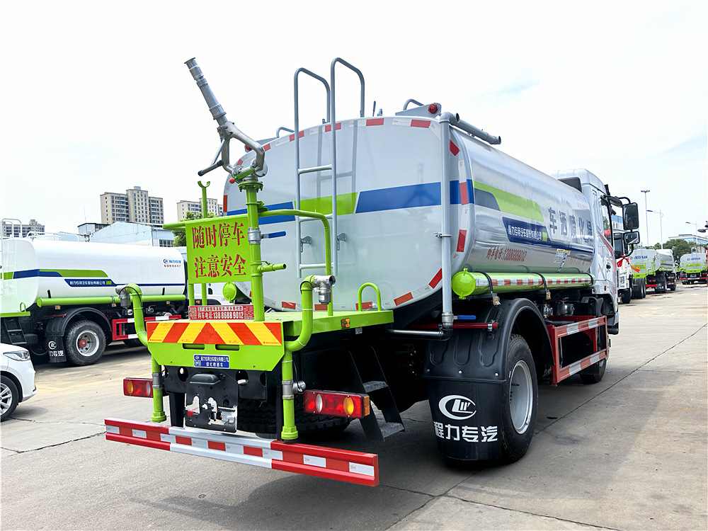 東風華神F5灑水車 東風華神F5灑水車