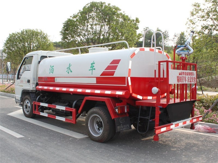 福田時(shí)代灑水車