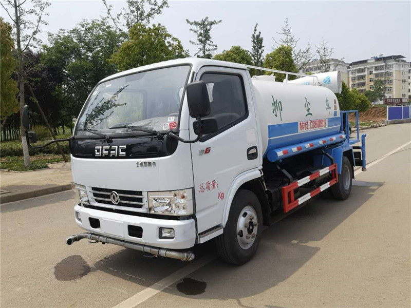 東風多利卡藍牌霧炮車 東風多利卡藍牌霧炮車