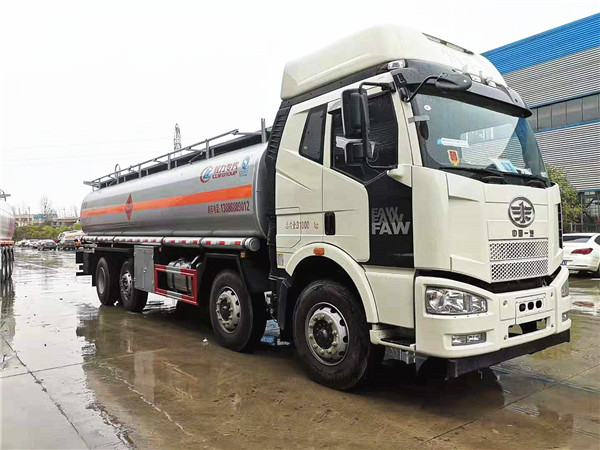 解放前四后六運油車