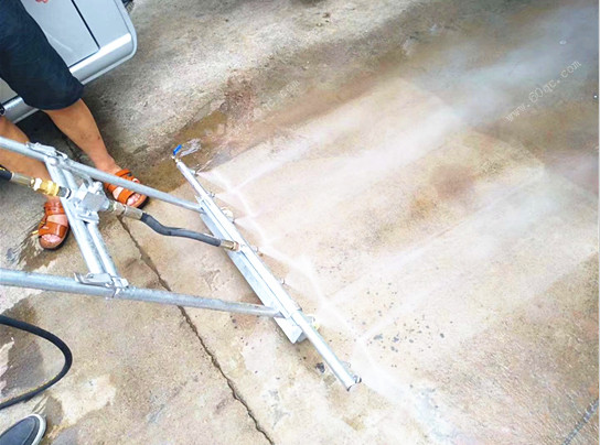 長安路面清洗車沖洗效果展示