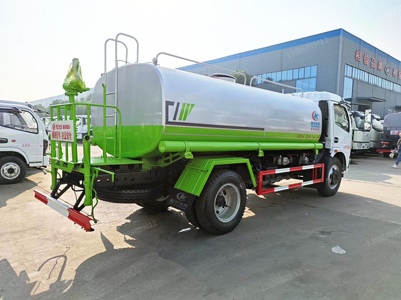 東風(fēng)福瑞卡F7灑水車