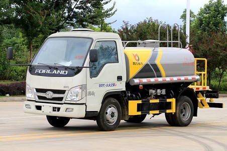 國六福田時代小卡之星藍(lán)牌2.7噸灑水車