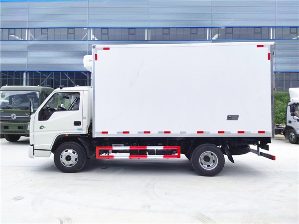 江鈴順達(dá)國六4.2米冷藏車